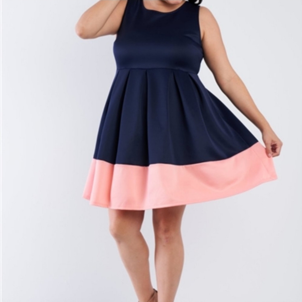 Plus Size Navy Pleated Colorblock